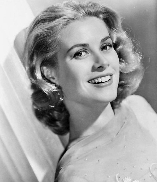 95e22d11-4063-4c62-b096-f5cb75fb2405-Grace_Kelly_1956-3432885305.jpg