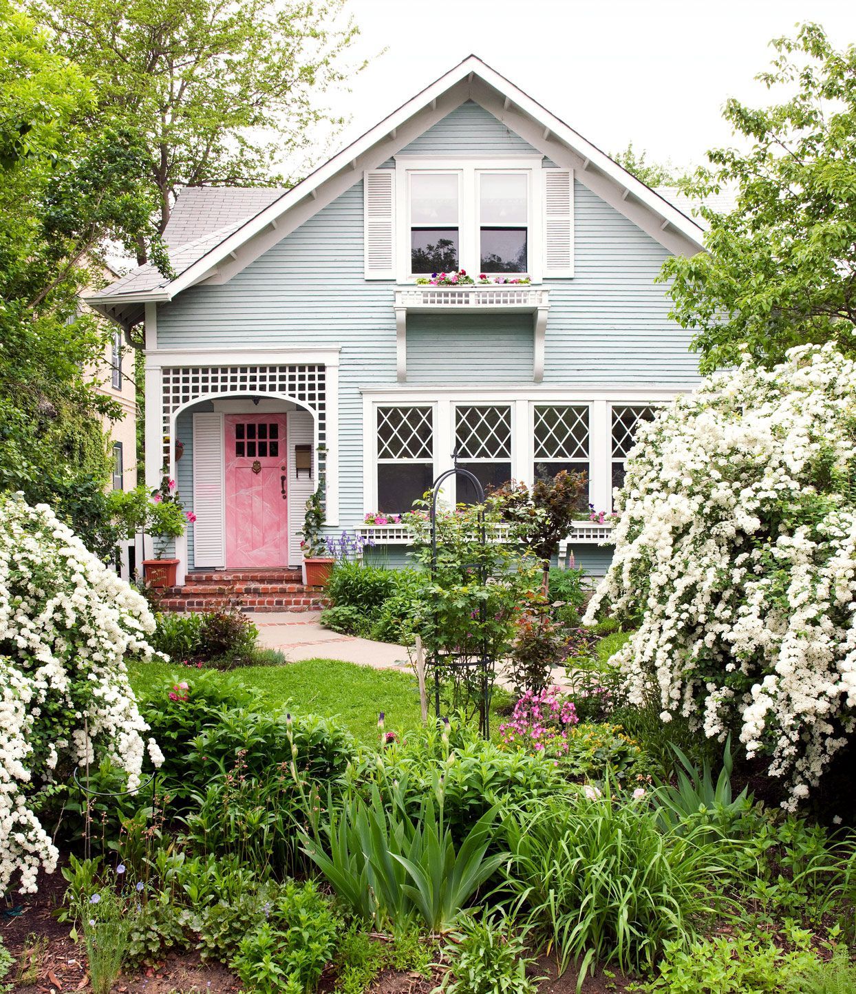 8023d72d-6907-46aa-8cbc-a53a013291d4-cottage-home-window-boxes-trellises-423e6dbe-5fe04f38d95047cc8925eeaed665d5c6.jpg