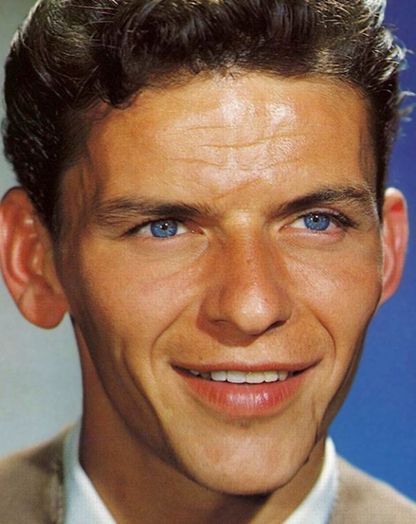 Very-Young-Frank-Sinatra-frank-sinatra-5928131-600-755.jpg